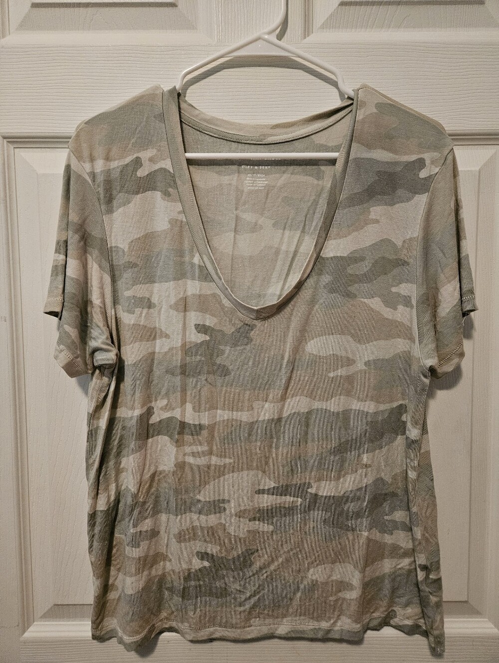 American Eagle Outfitters Camo V-Neck Tee in Olive and Tan